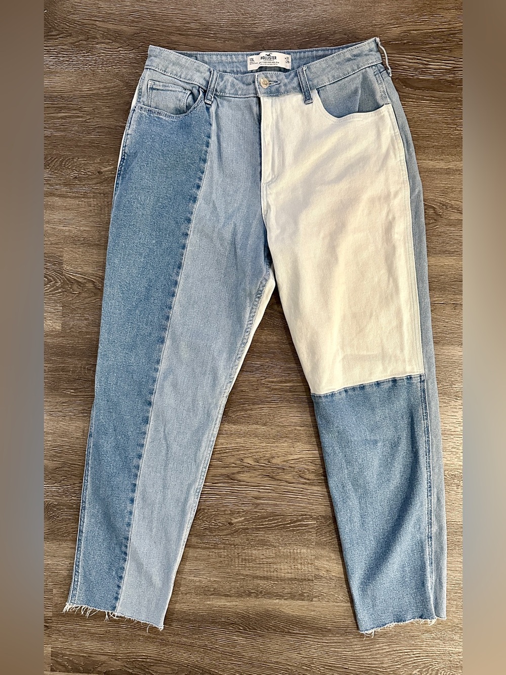 Hollister Curvy High-Rise Mom Jeans Two-Tone Patchwork Size 13L W31 L29
